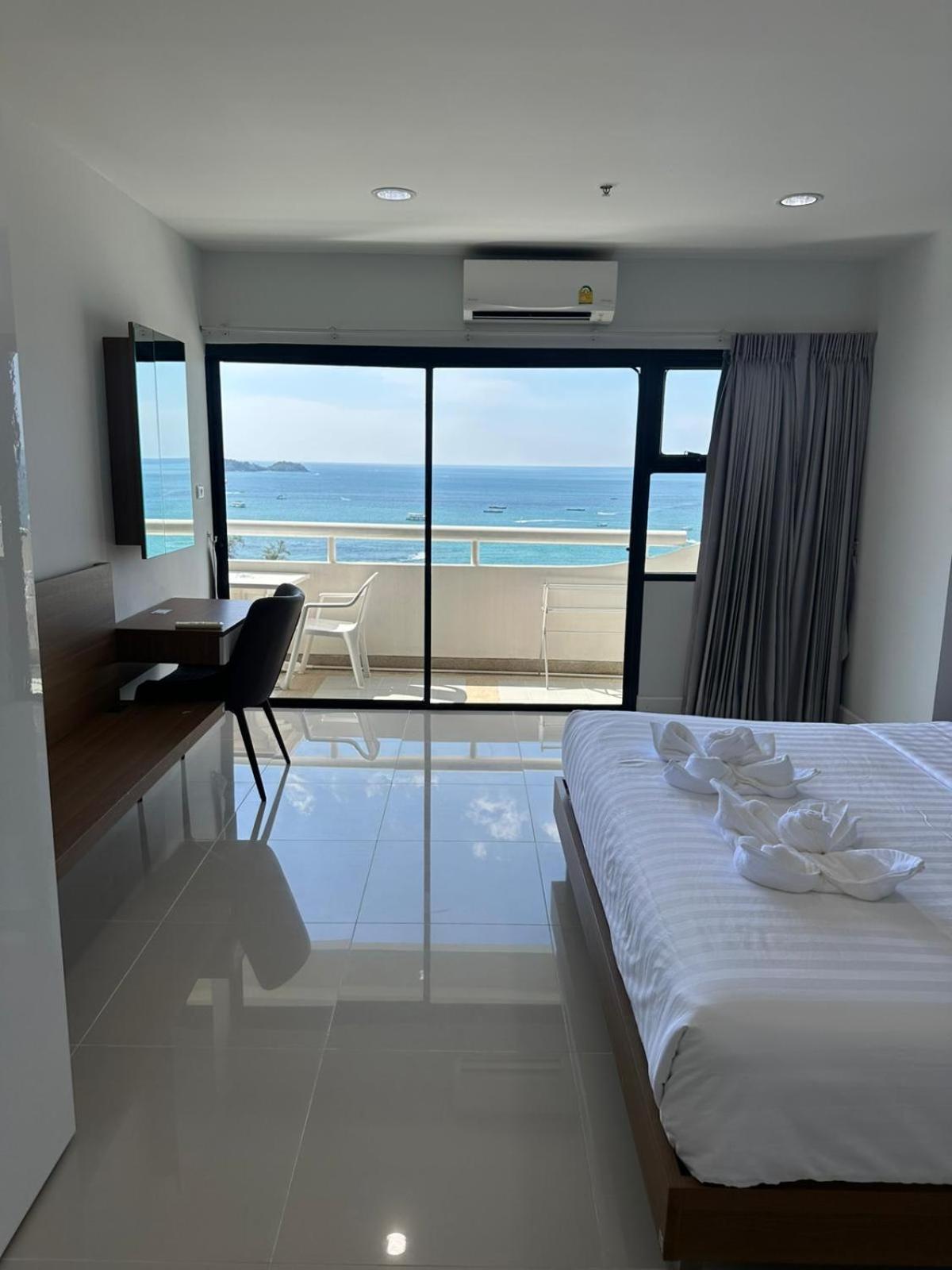 Apartment Tower Sea View