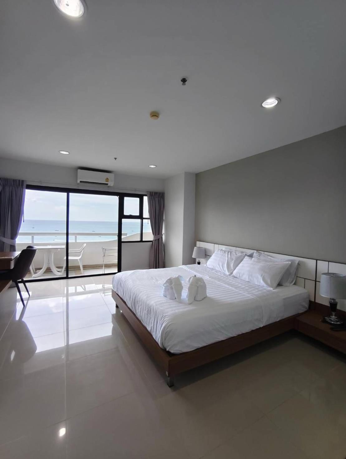 Apartment Tower Sea View