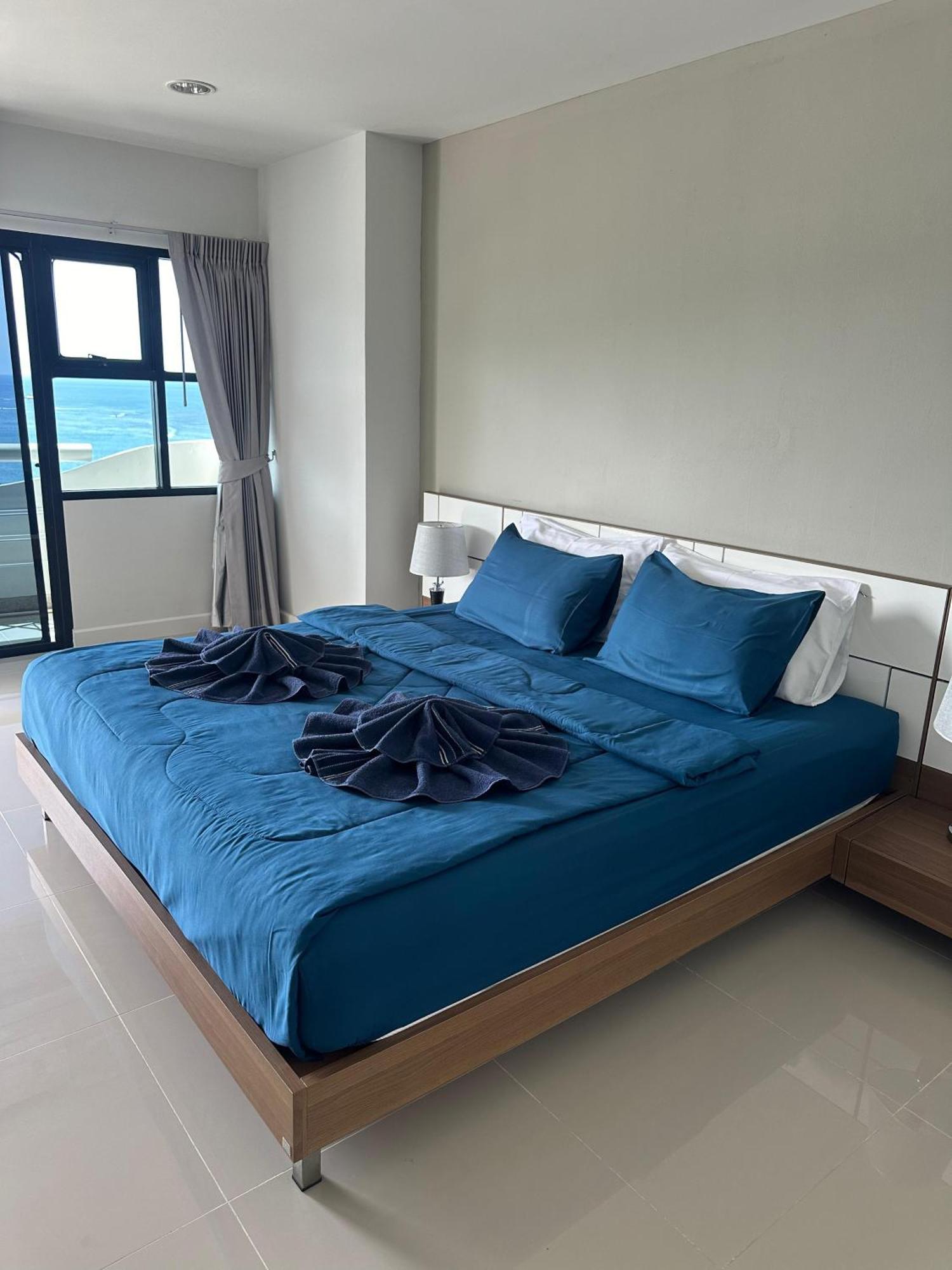 Apartment Tower Sea View